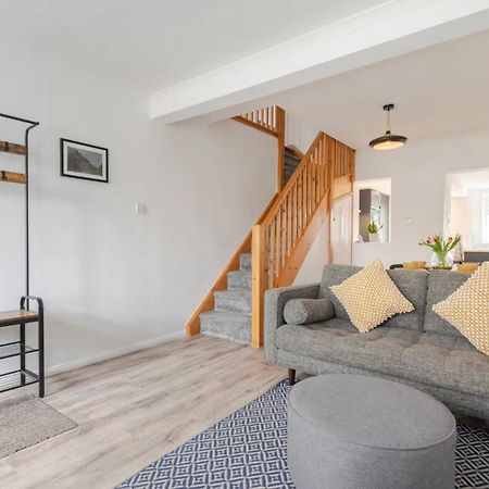 Modern 2 Bed House In Rainham, Kent - Central Location Rainham  Εξωτερικό φωτογραφία